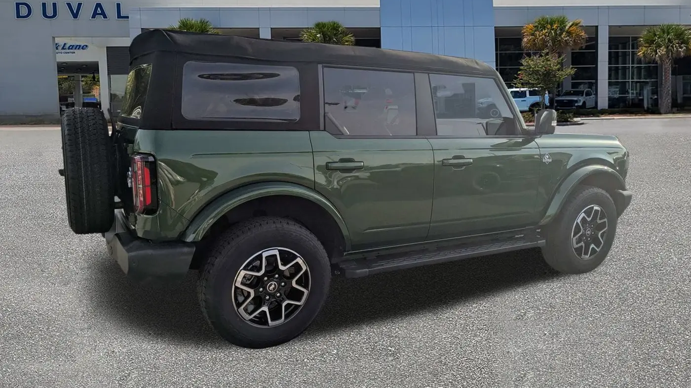 2024 Ford Bronco Outer Banks