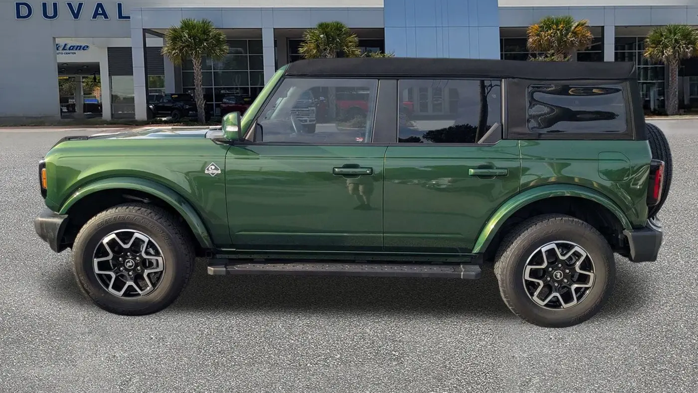 2024 Ford Bronco Outer Banks