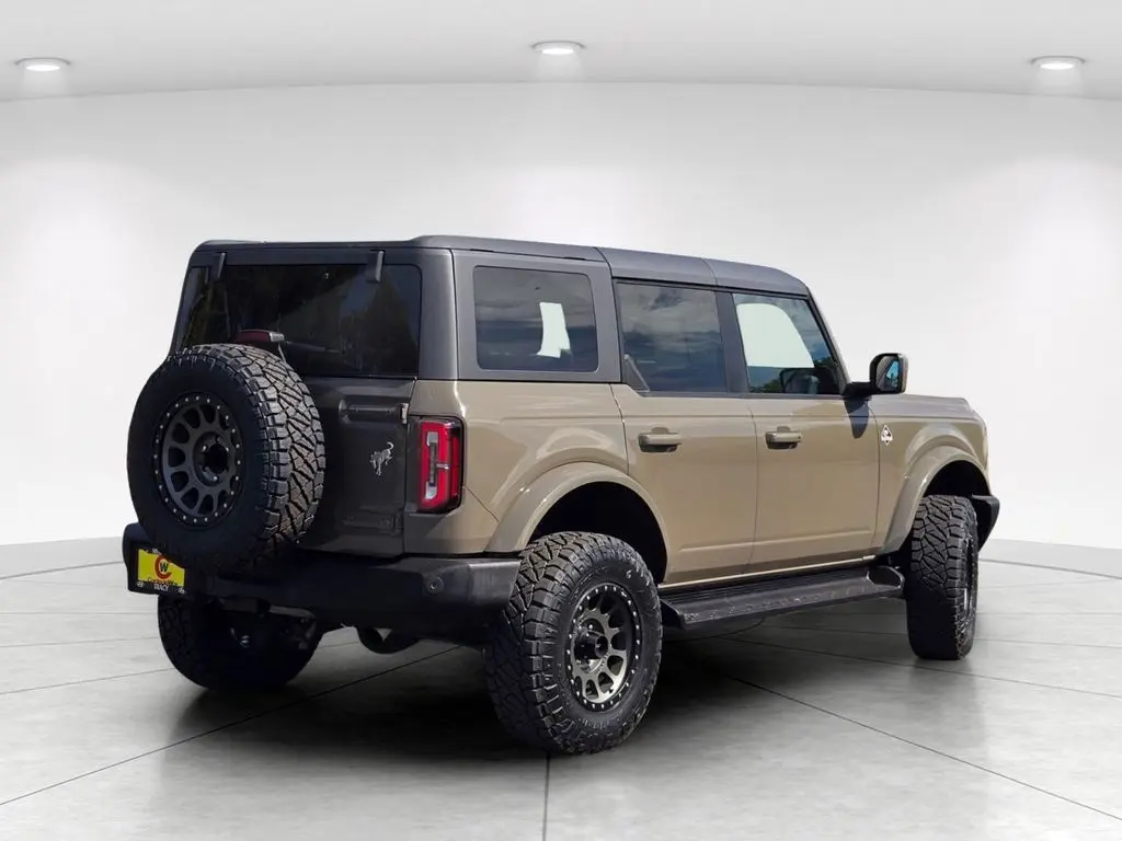 2025 Ford Bronco - $42,898