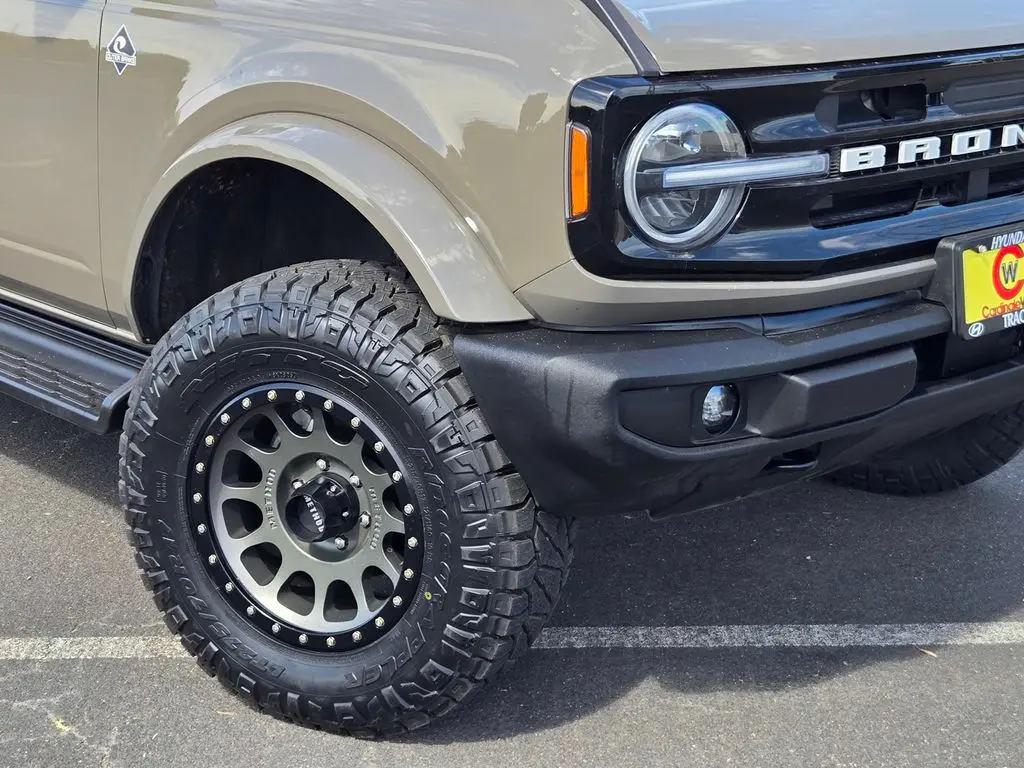 2025 Ford Bronco - $42,898