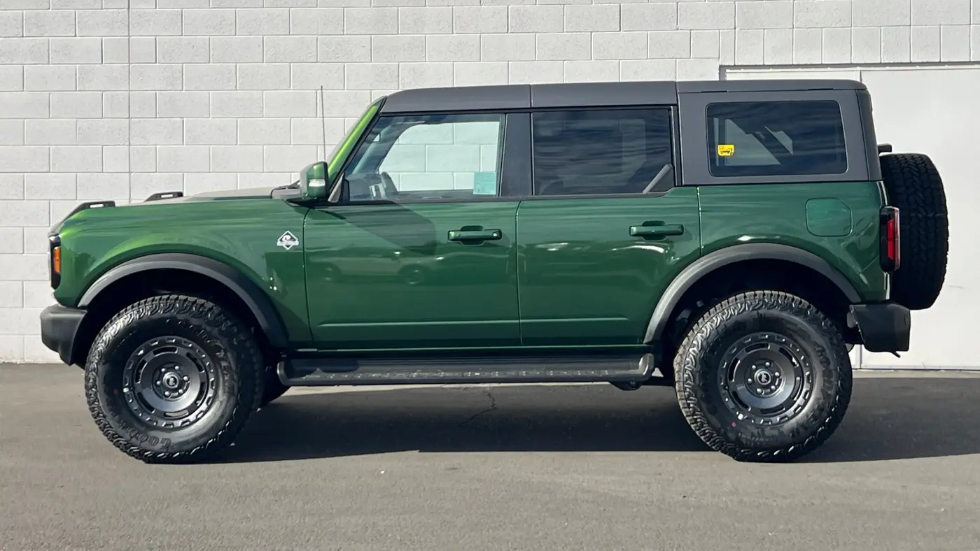 2025 Ford Bronco Outer Banks