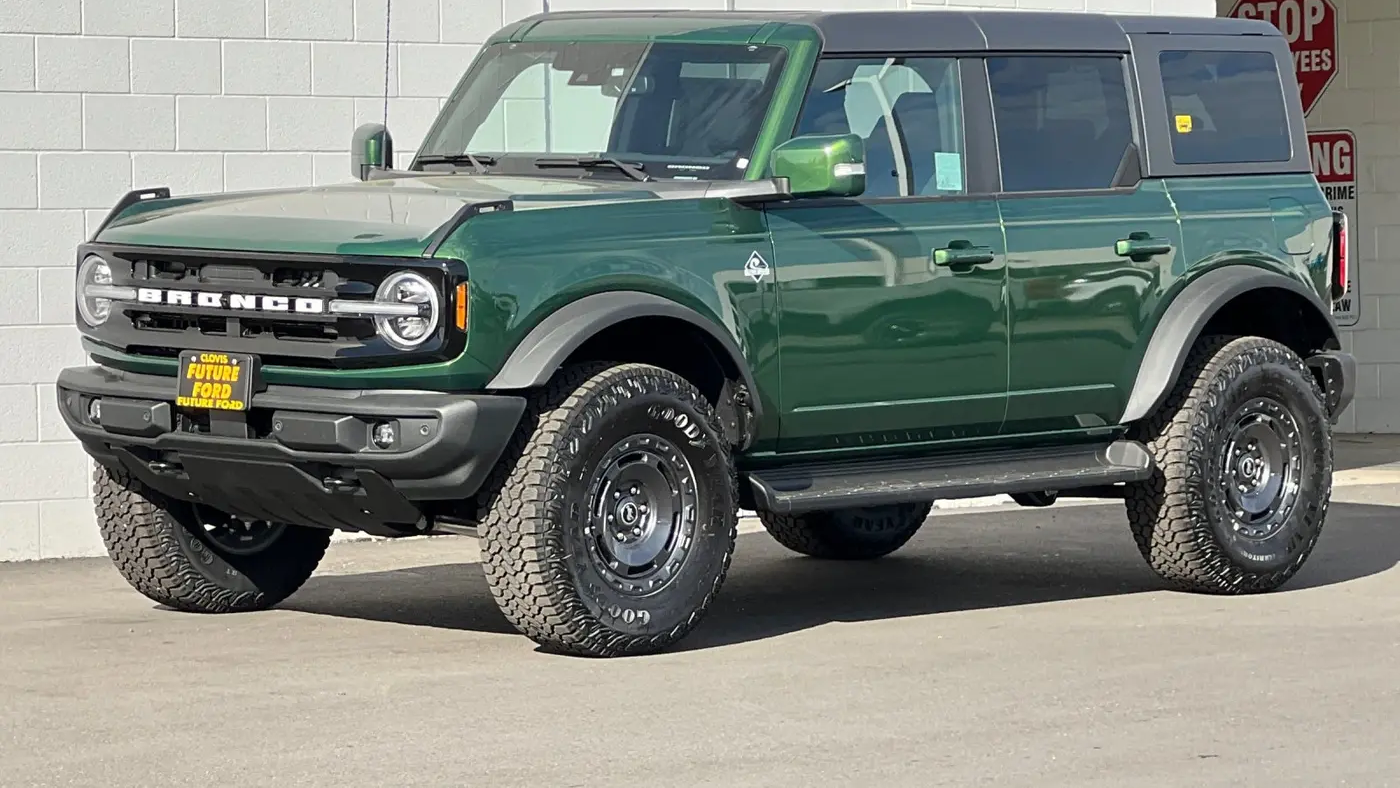 2025 Ford Bronco Outer Banks