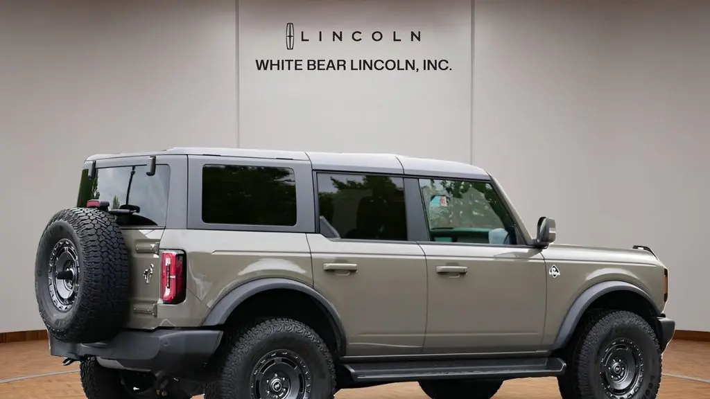 2025 Ford Bronco Outer Banks