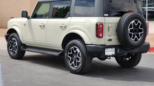 2025 Ford Bronco Outer Banks