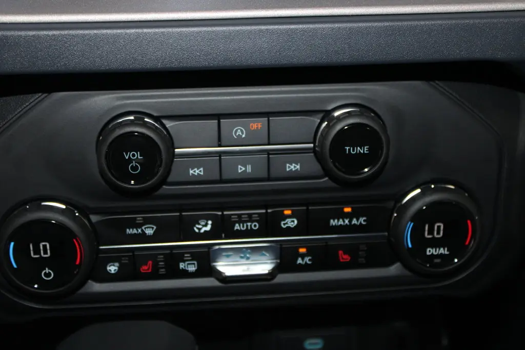 2025 Ford Bronco - $48,188