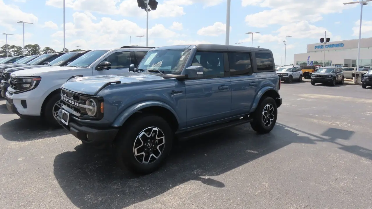 2024 Ford Bronco Outer Banks
