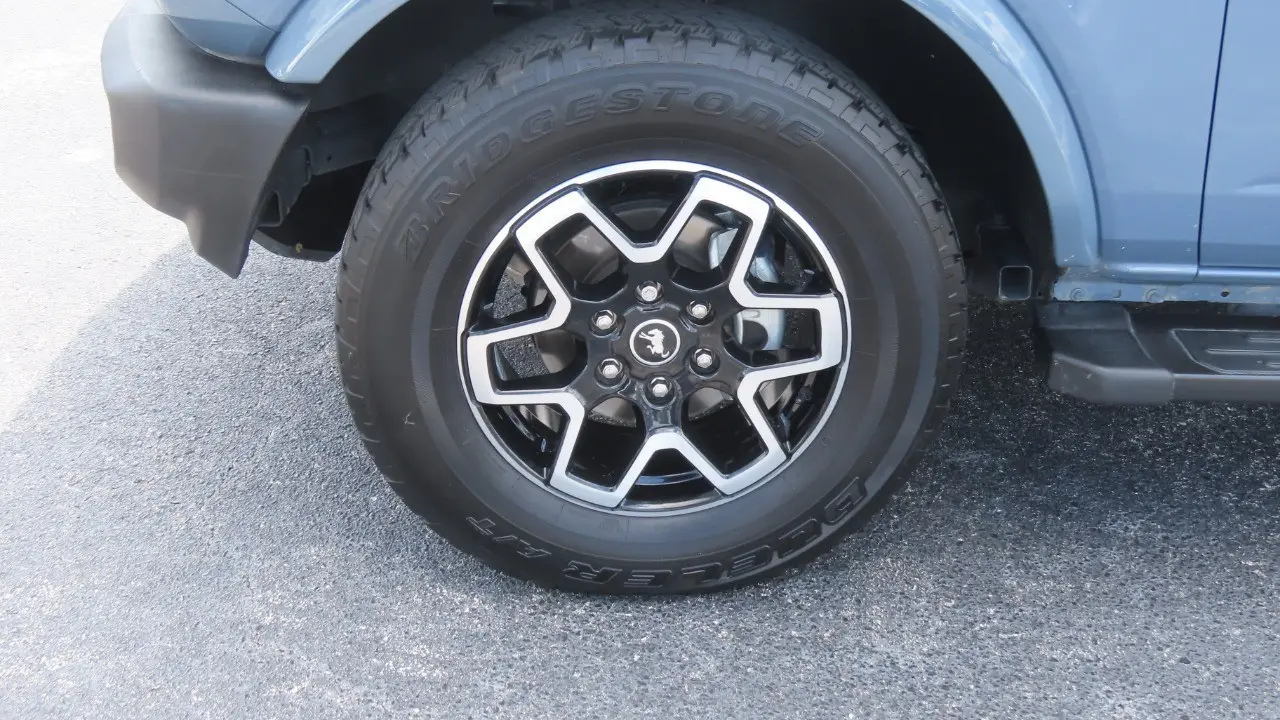 2024 Ford Bronco Outer Banks