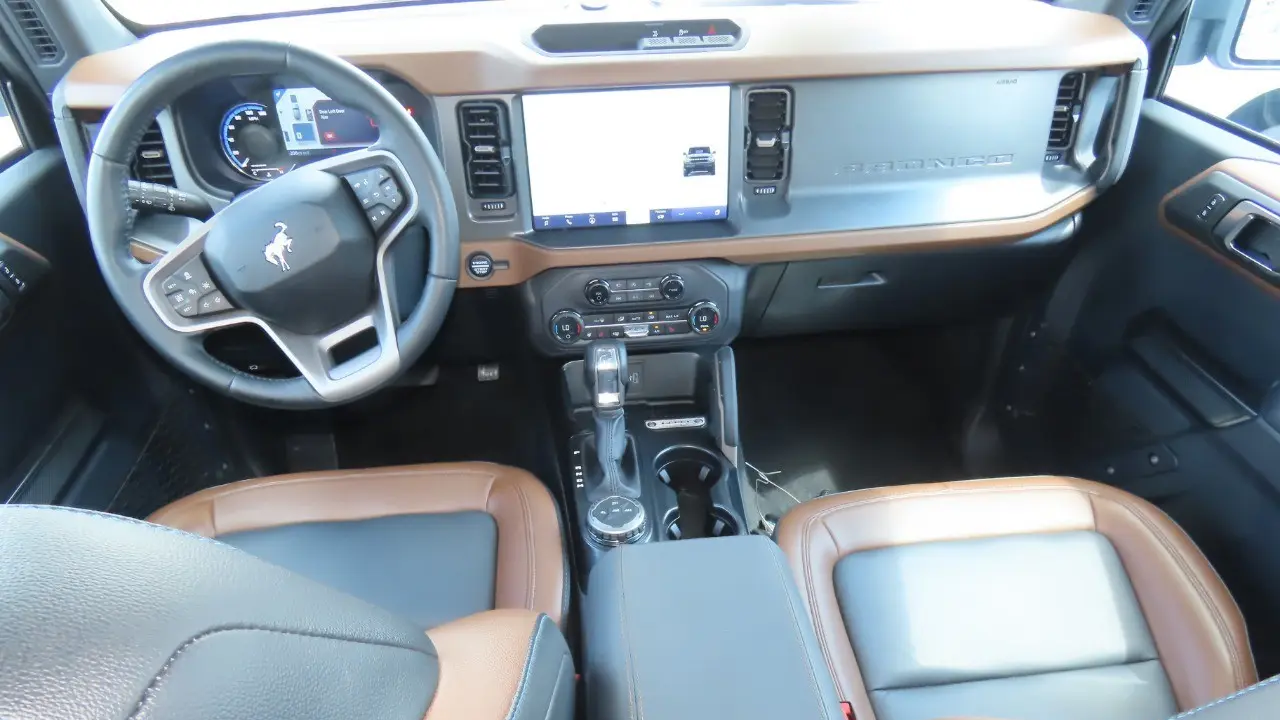 2024 Ford Bronco Outer Banks