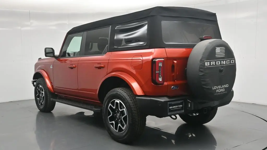 2024 Ford Bronco Outer Banks