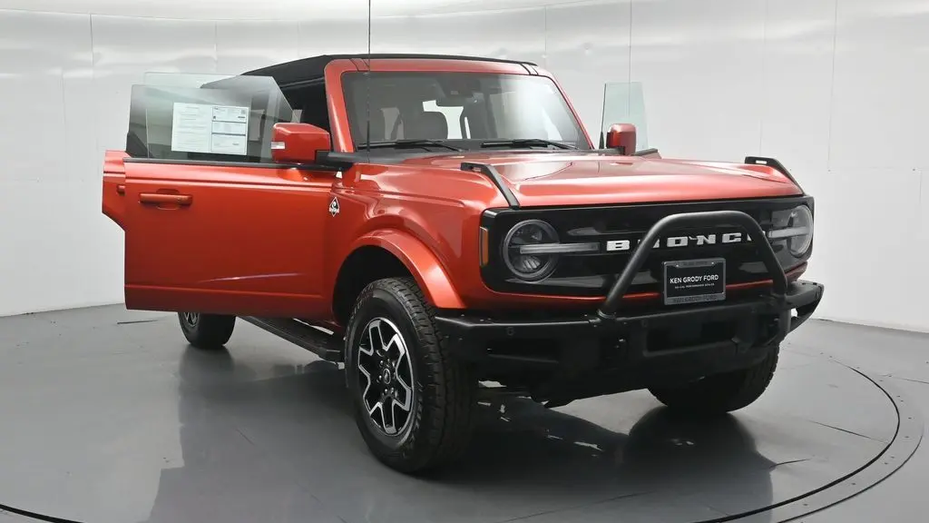 2024 Ford Bronco Outer Banks