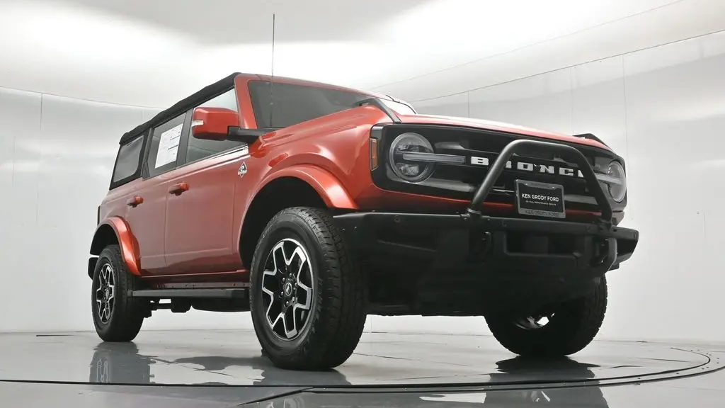 2024 Ford Bronco Outer Banks