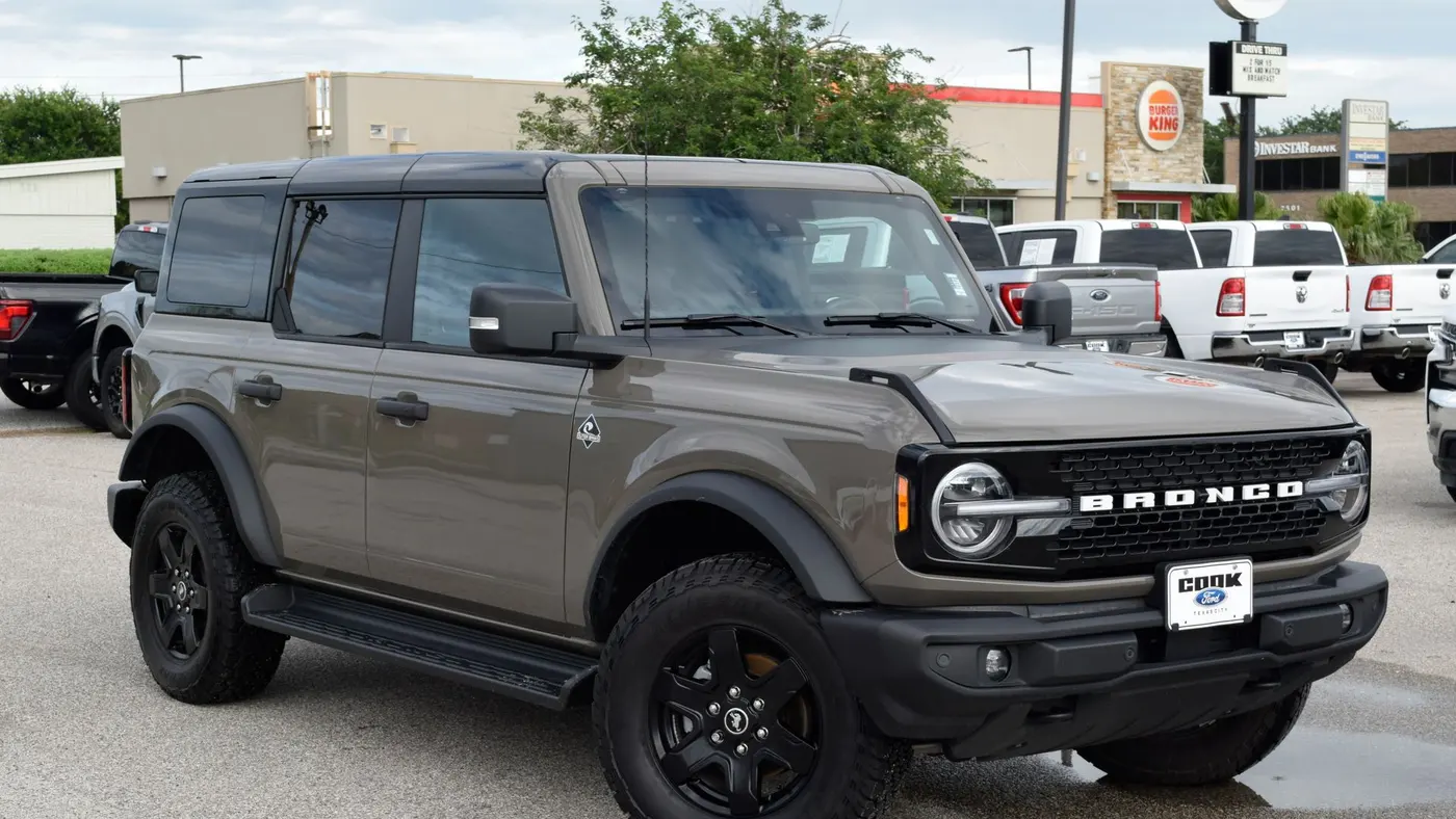 2025 Ford Bronco Outer Banks