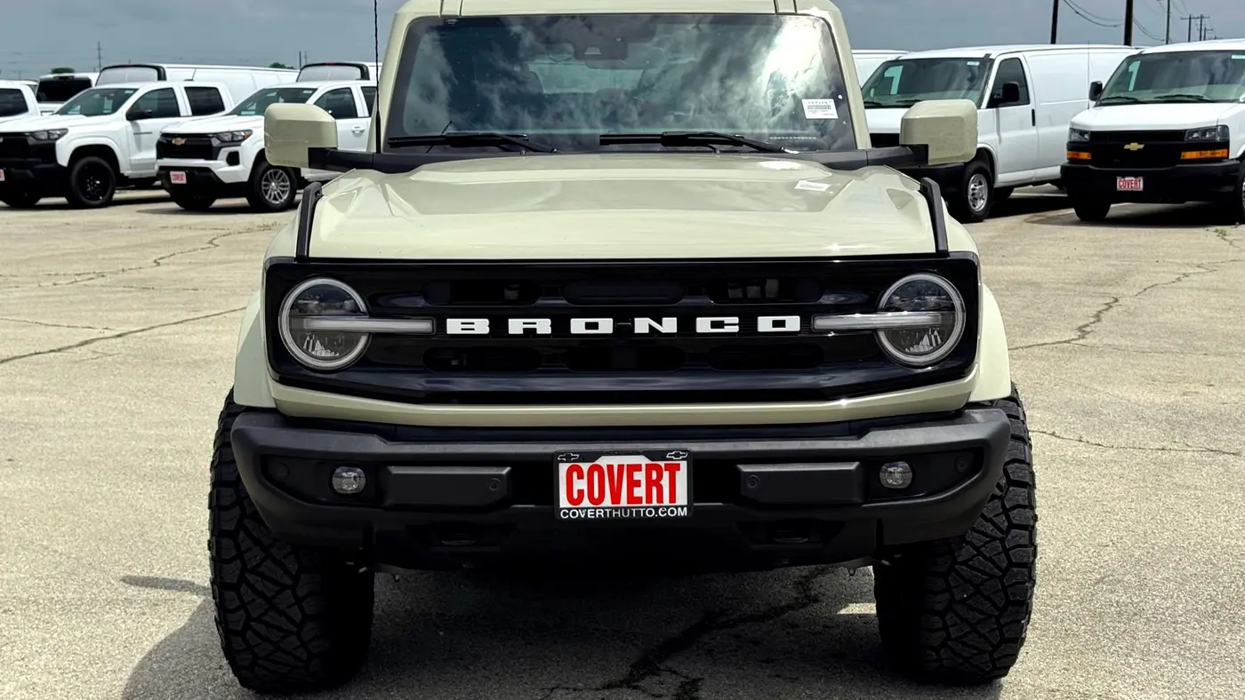 2026 Ford Bronco Outer Banks