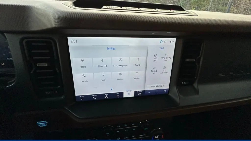 2024 Ford Bronco Outer Banks