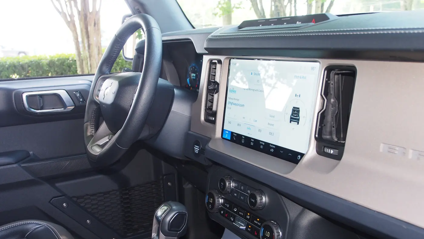 2025 Ford Bronco Outer Banks