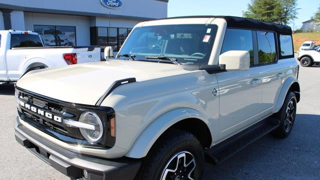 2025 Ford Bronco Outer Banks