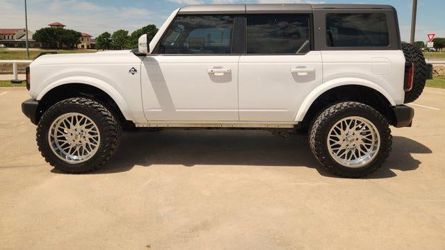2024 Ford Bronco Outer Banks