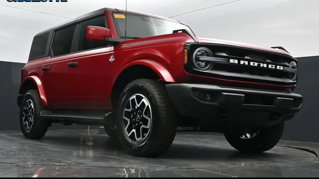 2026 Ford Bronco Outer Banks