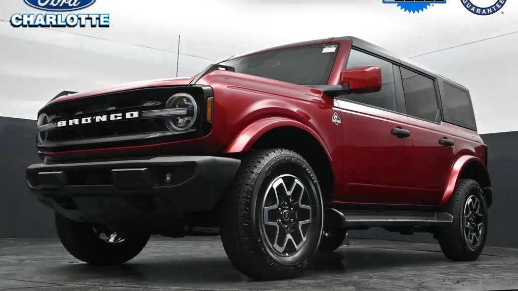 2026 Ford Bronco Outer Banks
