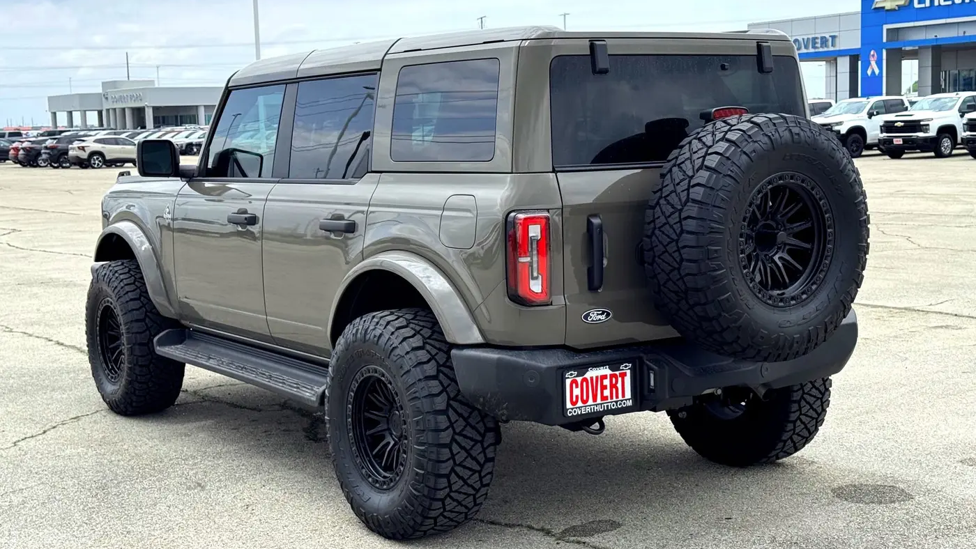 2026 Ford Bronco Outer Banks