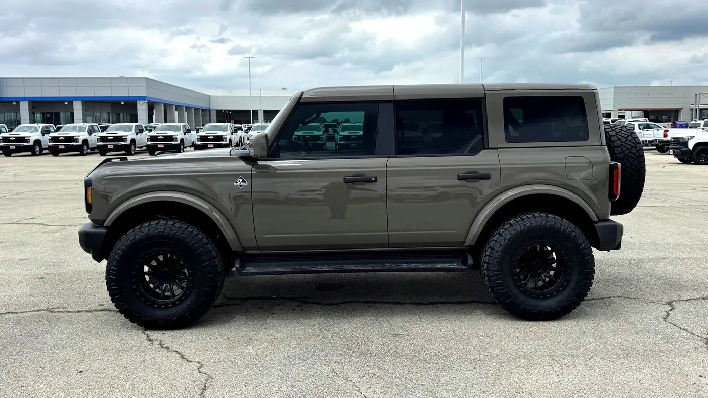 2026 Ford Bronco Outer Banks