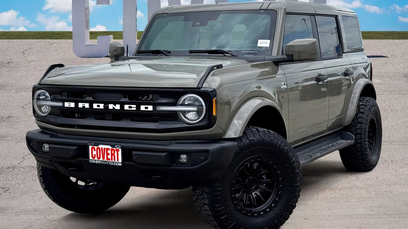 2026 Ford Bronco Outer Banks