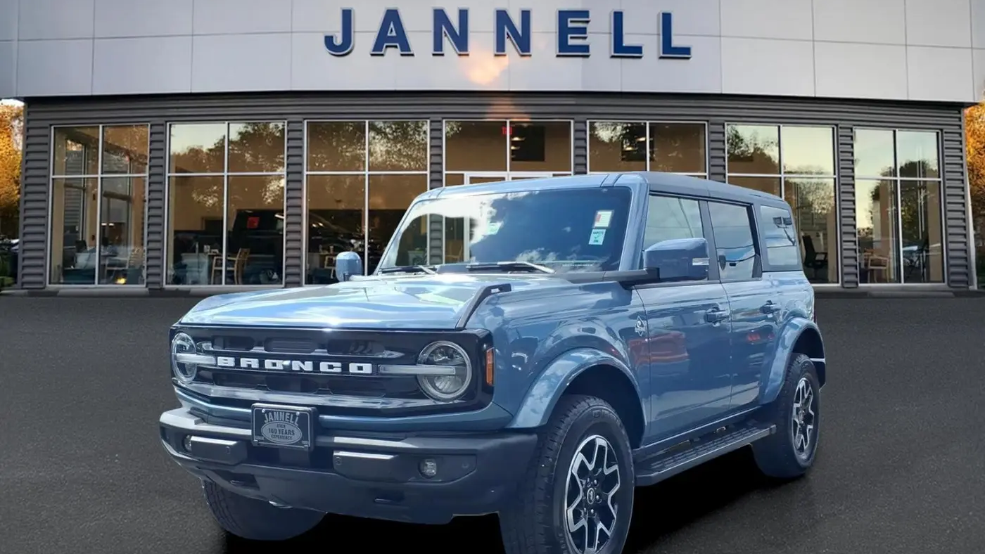 2024 Ford Bronco Outer Banks