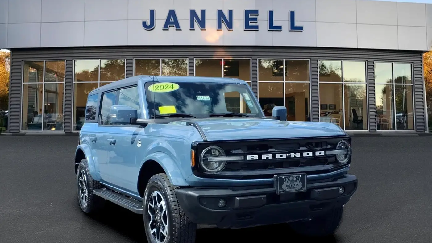 2024 Ford Bronco Outer Banks