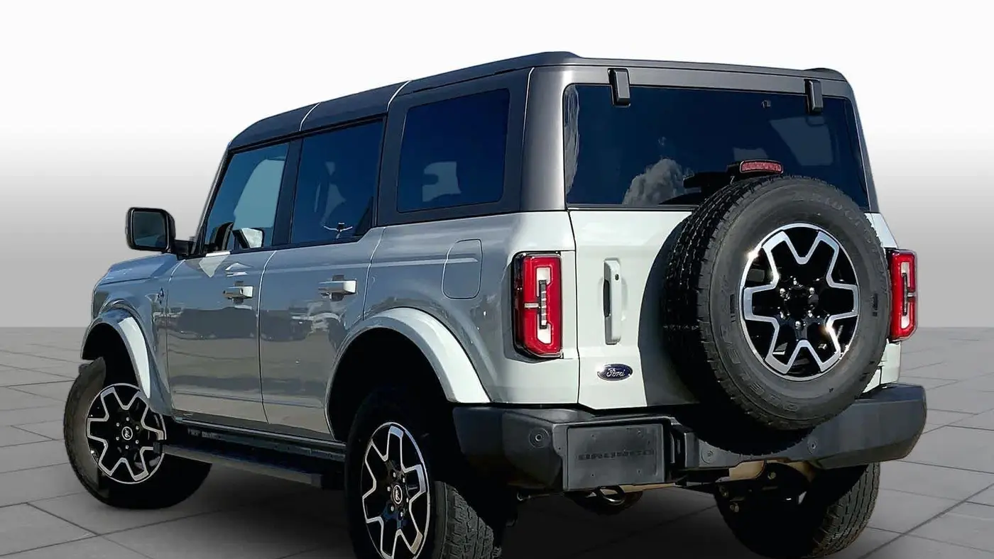 2024 Ford Bronco Outer Banks