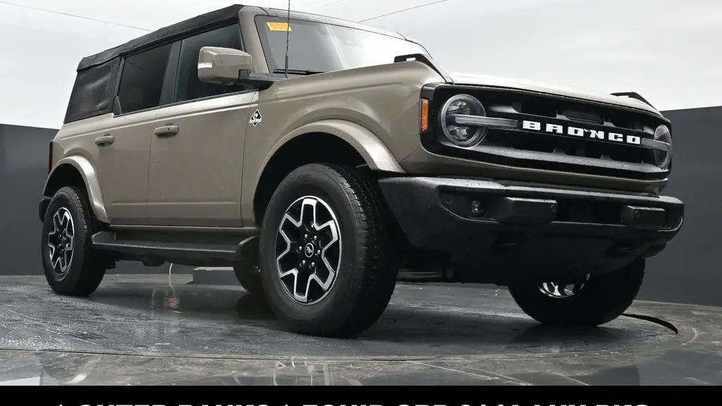 2025 Ford Bronco Outer Banks