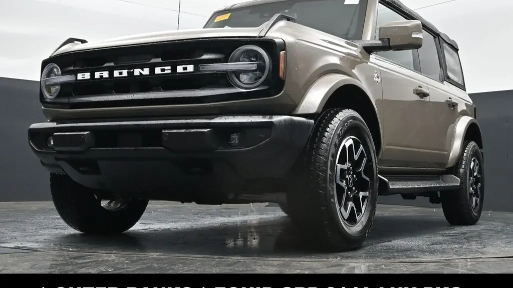 2025 Ford Bronco Outer Banks