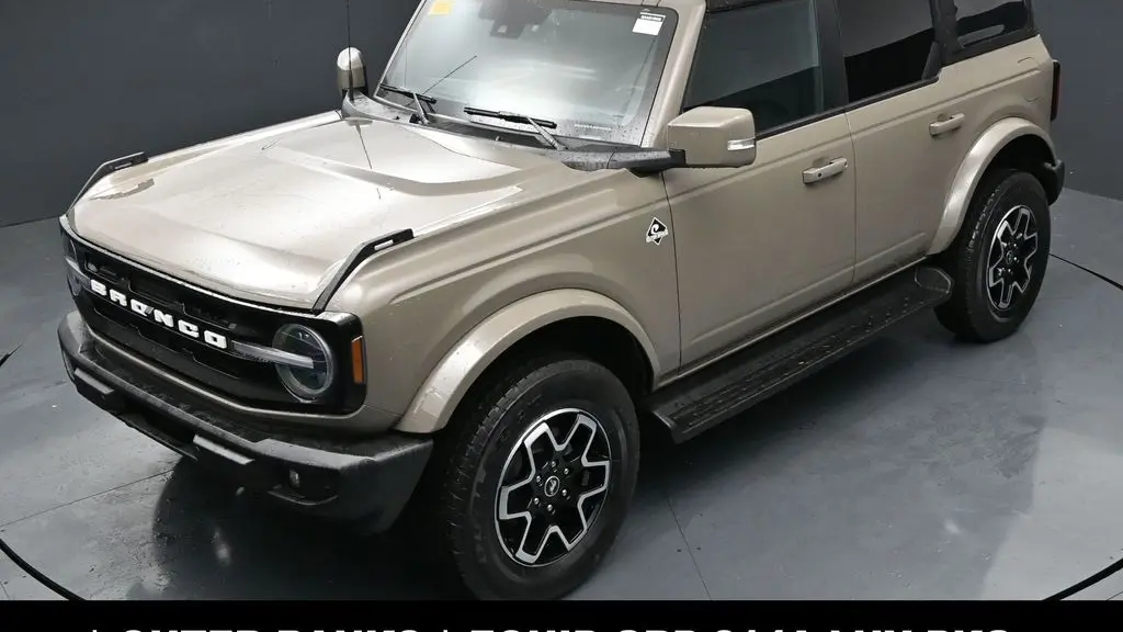 2025 Ford Bronco Outer Banks