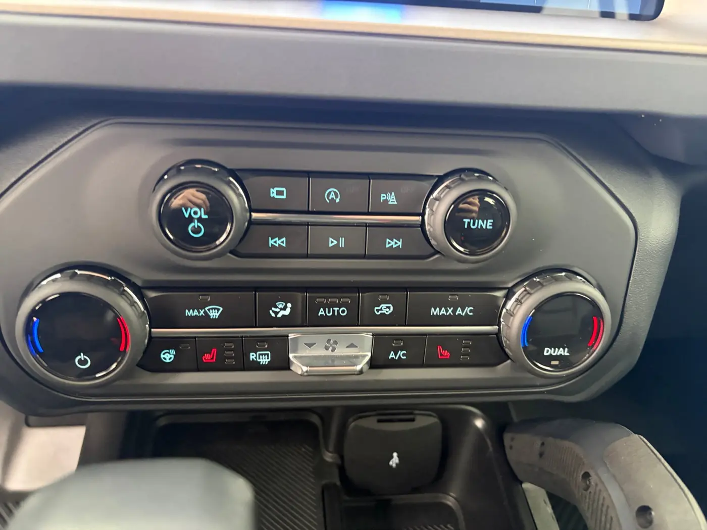 2025 Ford Bronco - $49,500