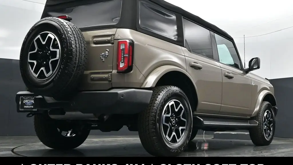 2025 Ford Bronco Outer Banks