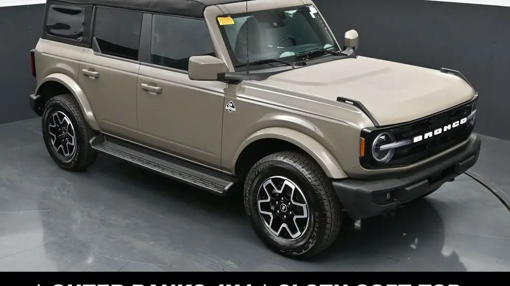 2025 Ford Bronco Outer Banks