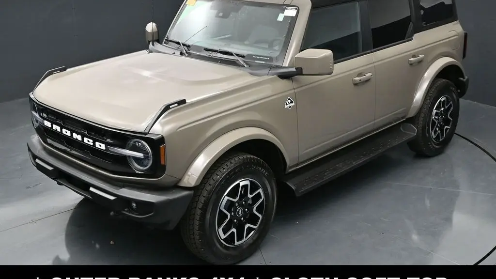 2025 Ford Bronco Outer Banks