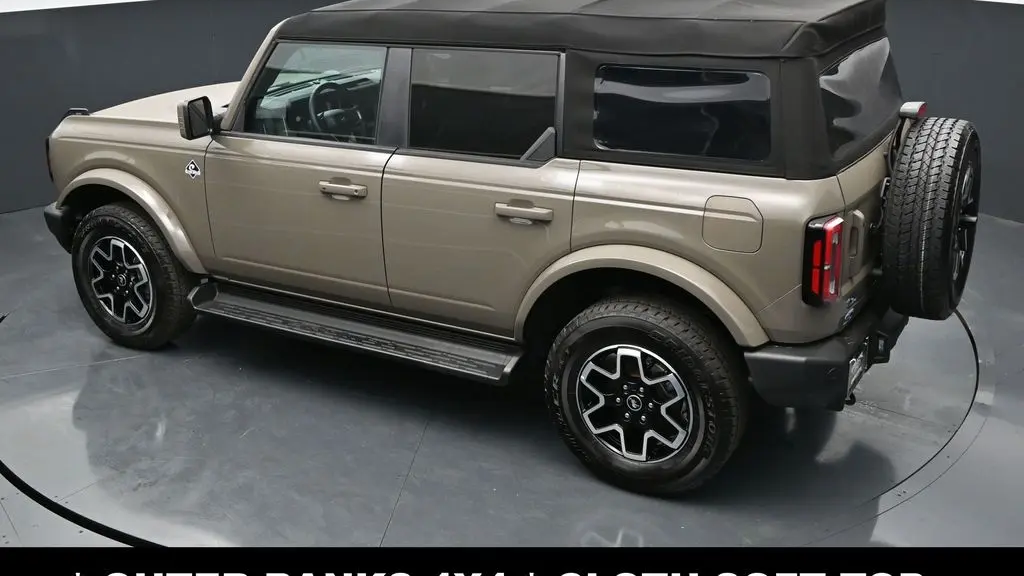 2025 Ford Bronco Outer Banks