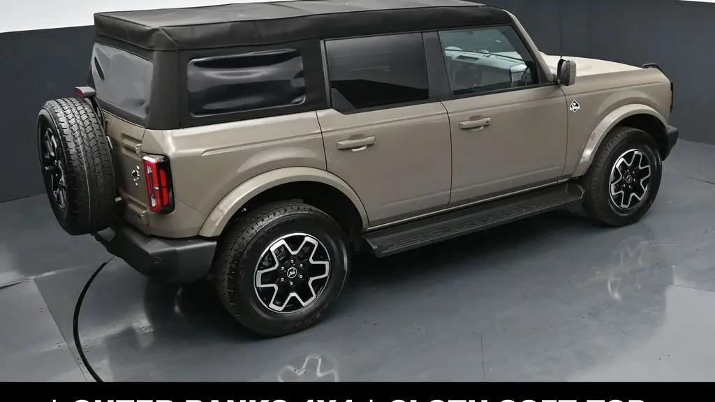2025 Ford Bronco Outer Banks