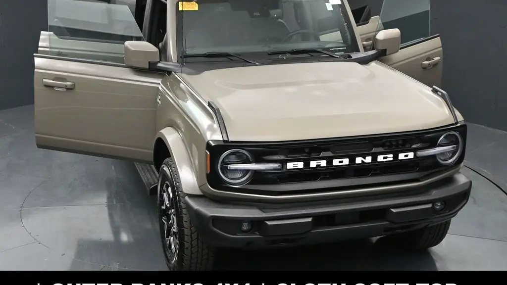 2025 Ford Bronco Outer Banks