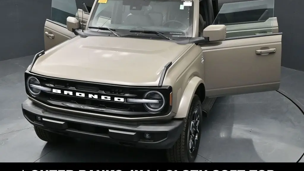 2025 Ford Bronco Outer Banks