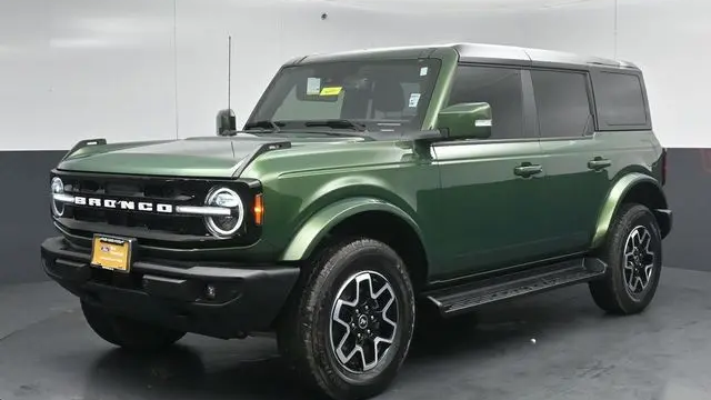 2025 Ford Bronco Outer Banks