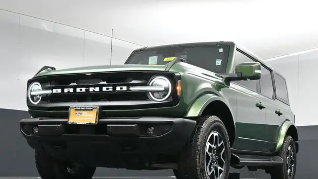 2025 Ford Bronco Outer Banks