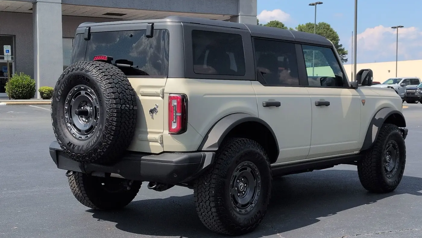 2025 Ford Bronco Badlands
