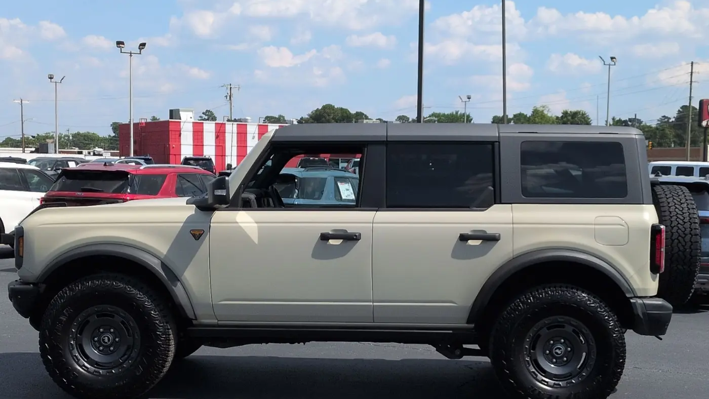 2025 Ford Bronco Badlands