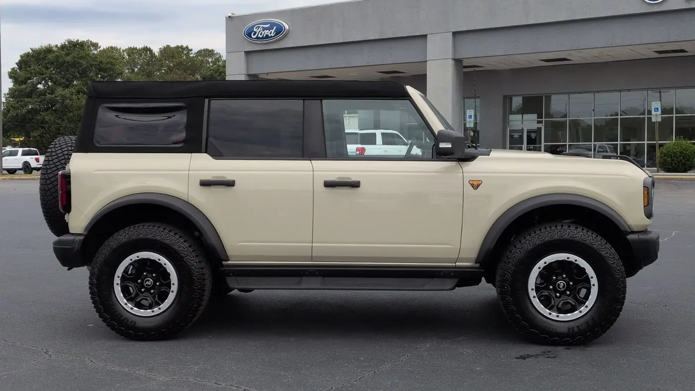 2025 Ford Bronco Badlands