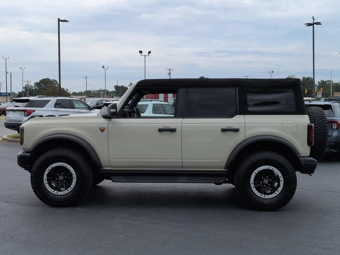 2025 Ford Bronco - $52,995
