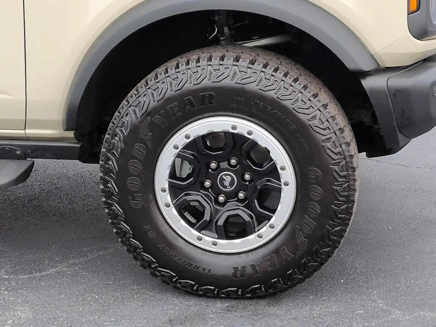2025 Ford Bronco - $52,995