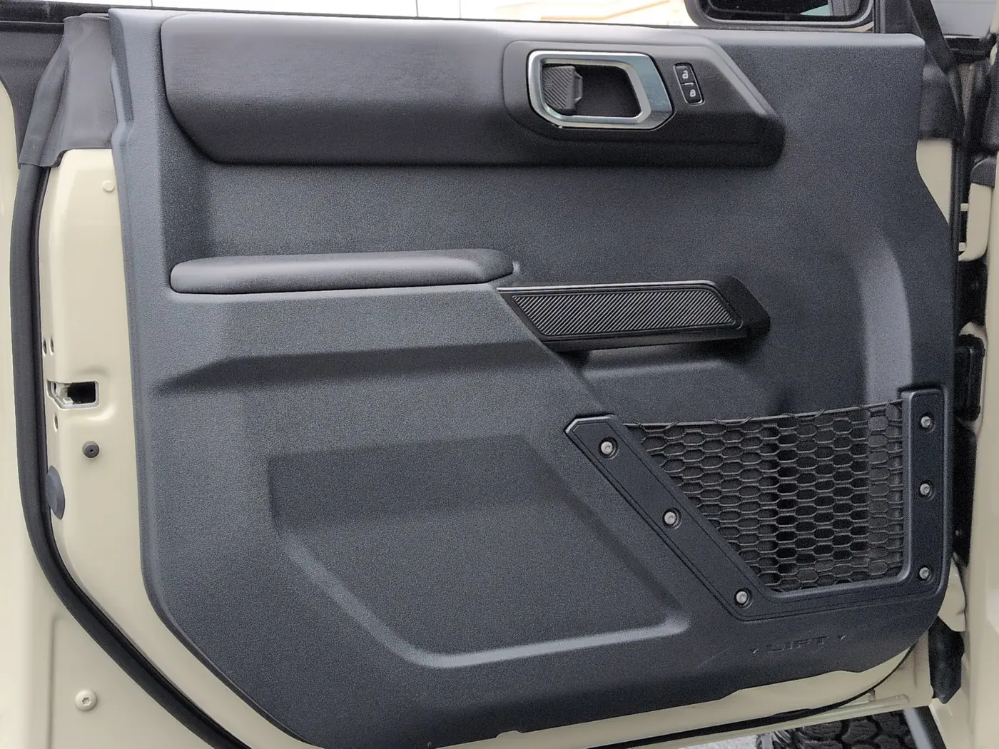 2025 Ford Bronco - $52,995
