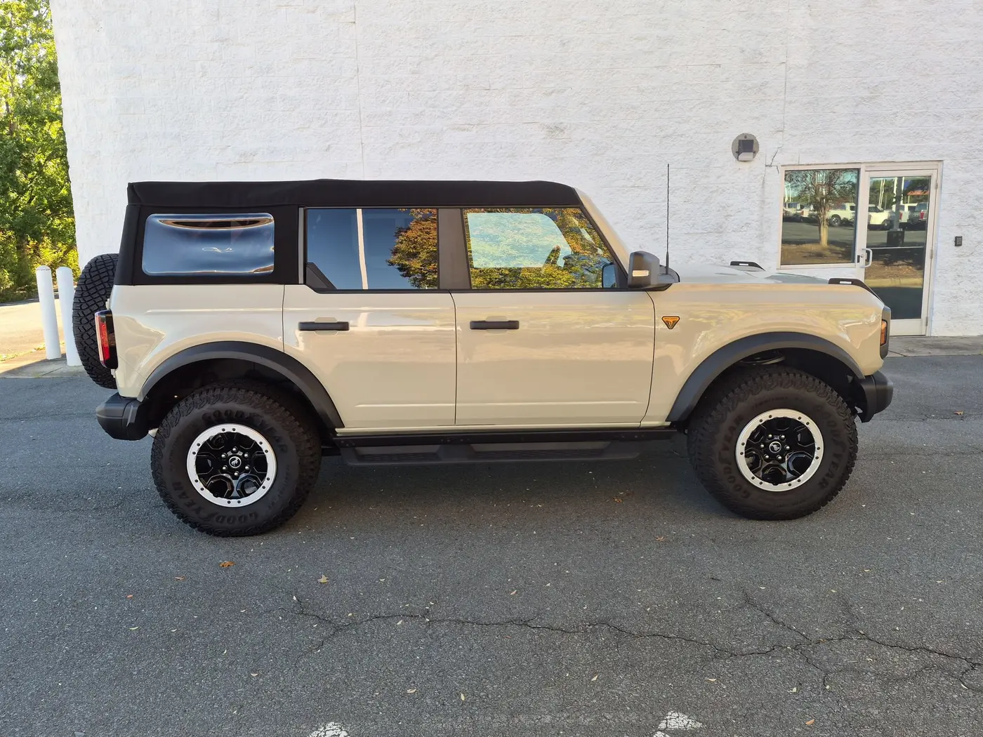 2025 Ford Bronco - $52,995