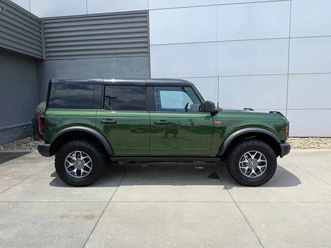 2025 Ford Bronco - $49,997